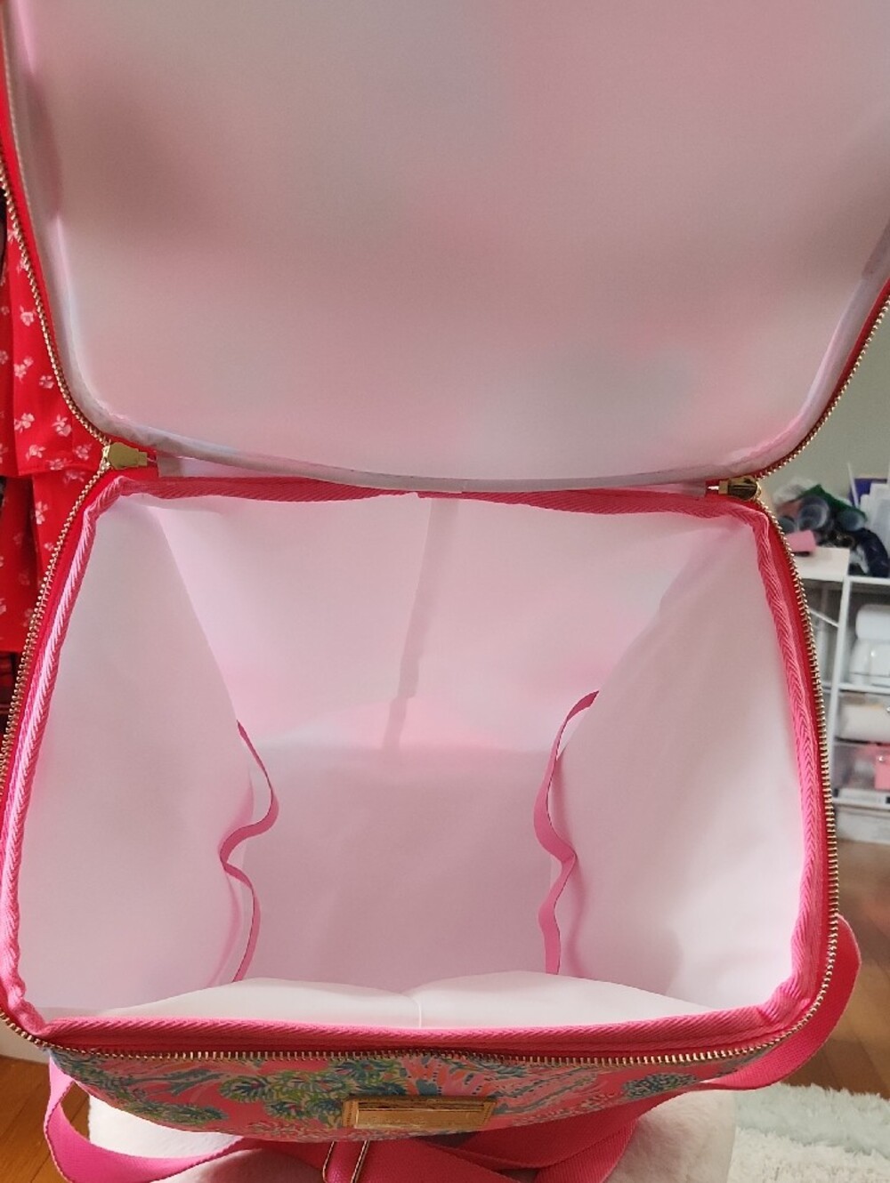 Lilly Pulitzer Pink Floral Insulated Cooler Bag - Picture 4 of 5